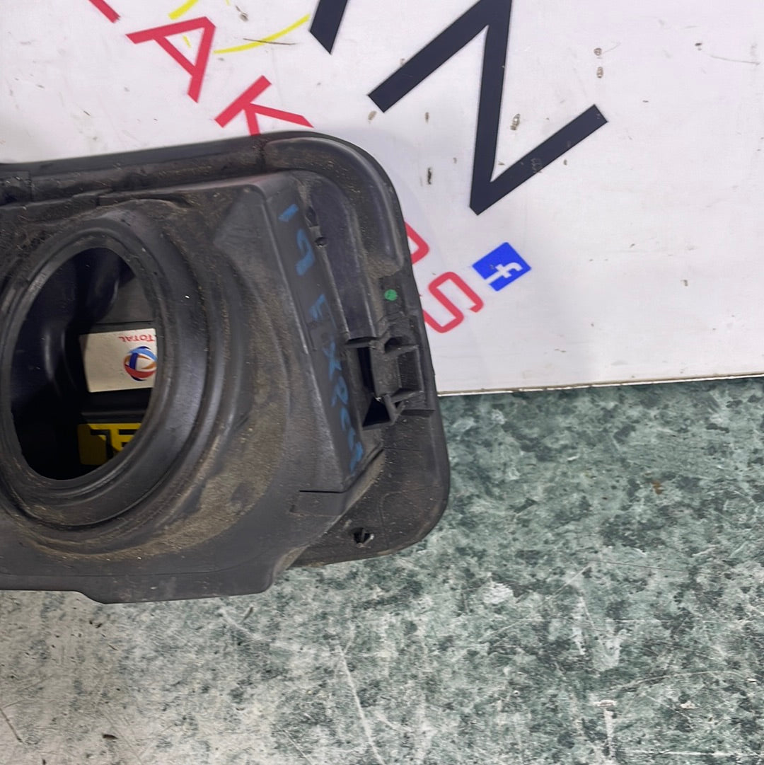 Citroen Dispatch/Peugeot Partner/Vauxhall Vivaro/Toyota Proace/Fiat Scudo FUEL COVER DOOR/FUEL FILLER CAP (White) 2016-2024 P/N 9808725080